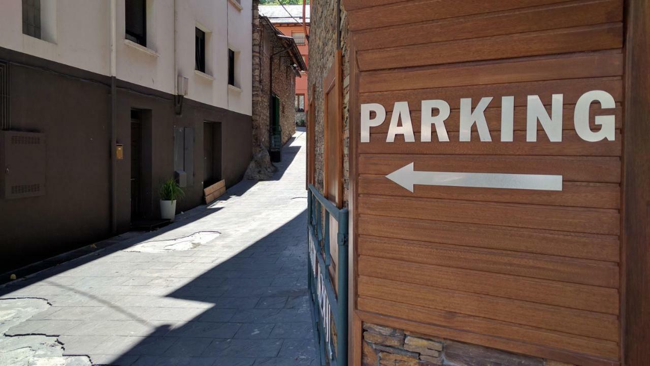Hostal Talabart Лес Екстериор снимка