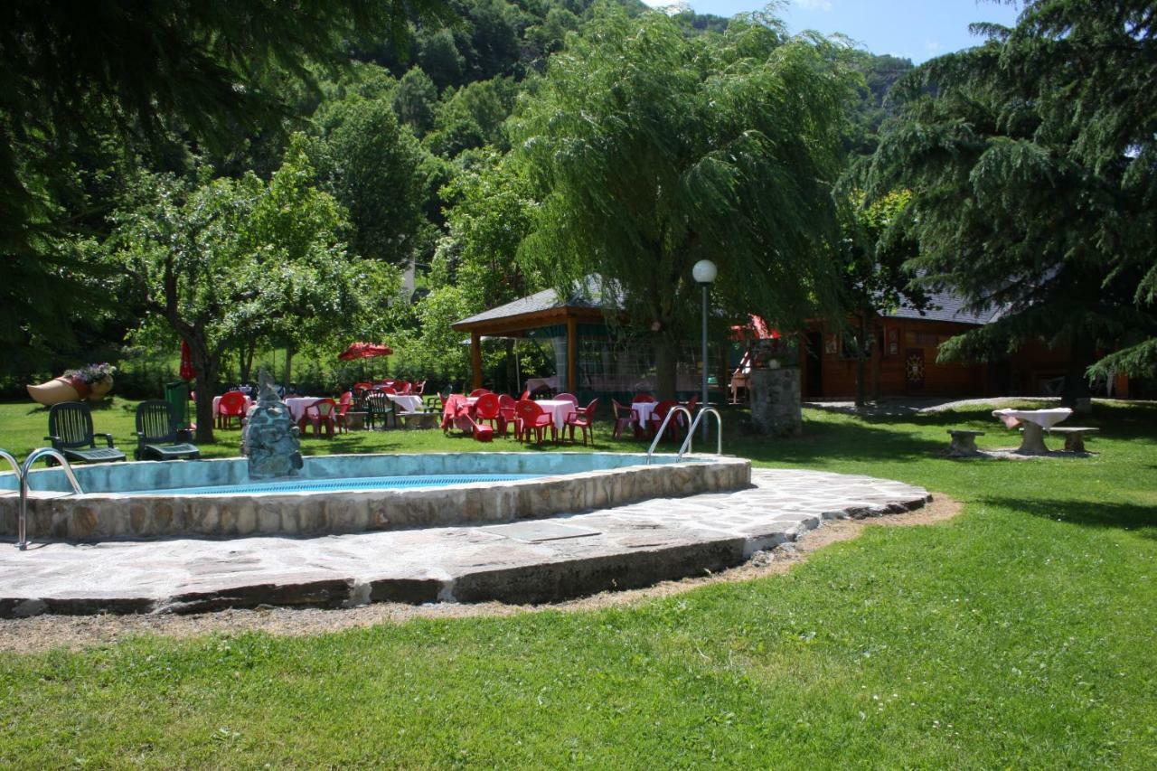 Hostal Talabart Лес Екстериор снимка