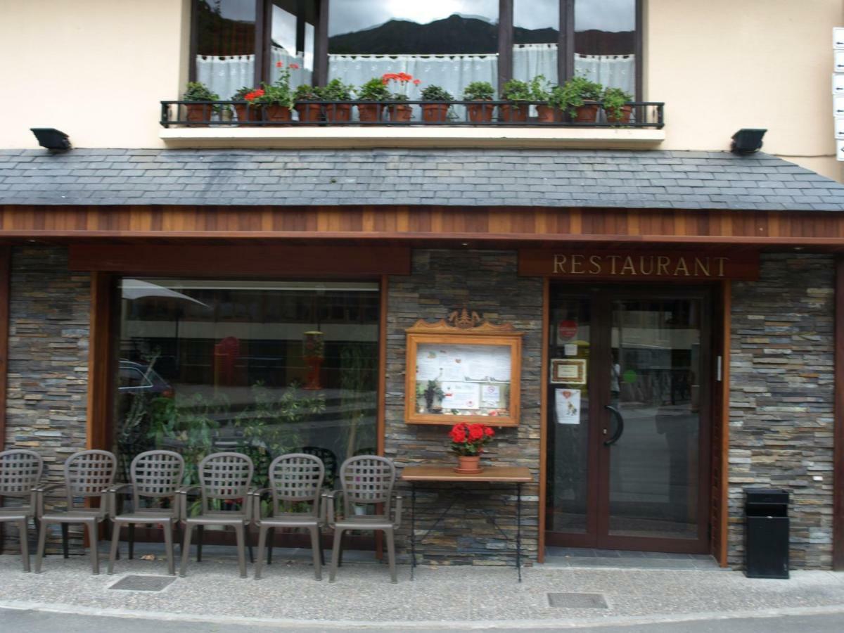 Hostal Talabart Лес Екстериор снимка