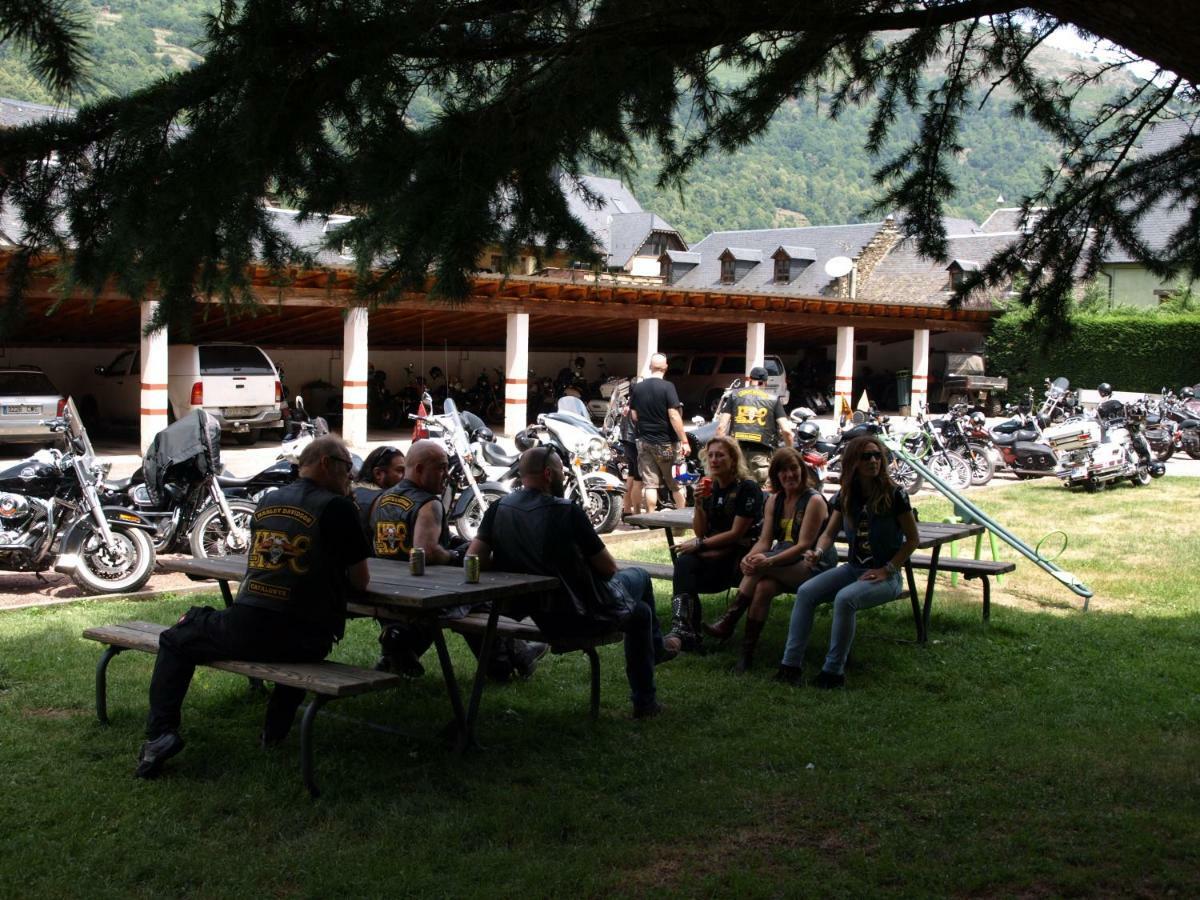 Hostal Talabart Лес Екстериор снимка