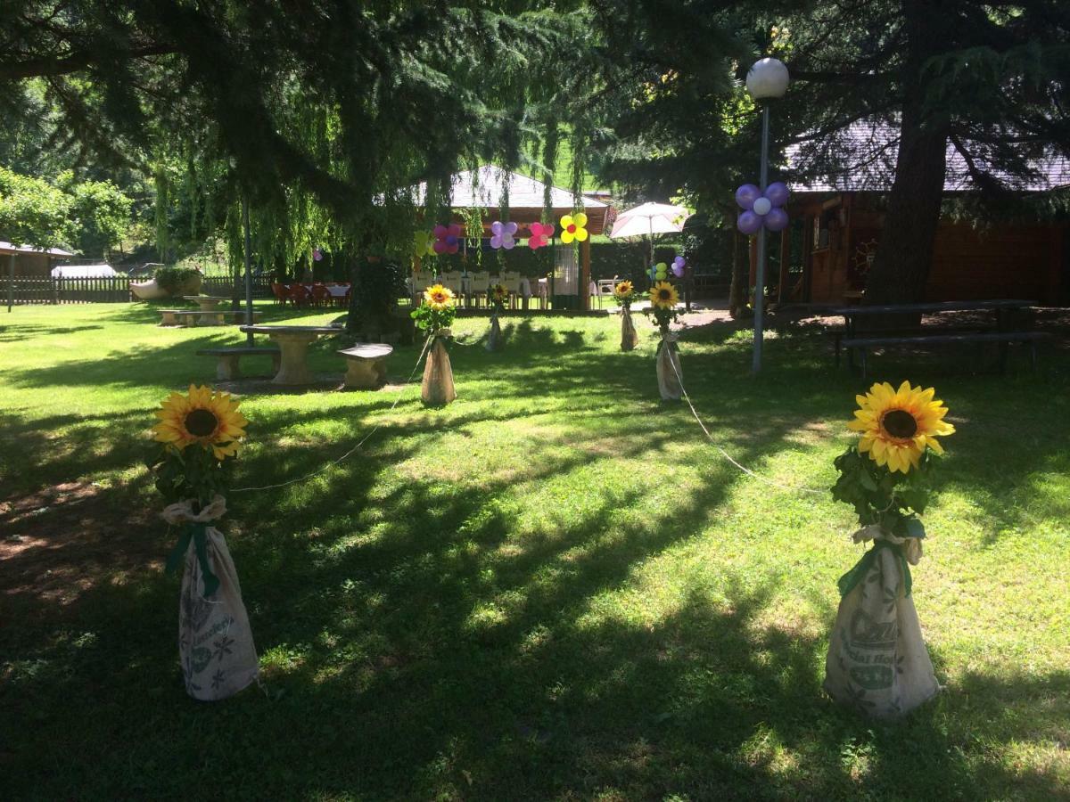 Hostal Talabart Лес Екстериор снимка